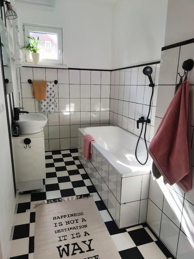 Apartament W Sasiedztwie Lasu 1800M Od Morza Sopot Buitenkant foto